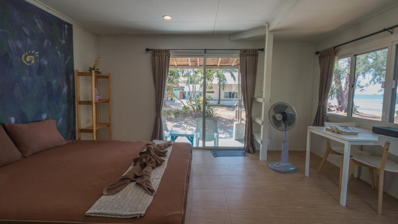 Phayam Friends Otel Koh Phayam Dış mekan fotoğraf