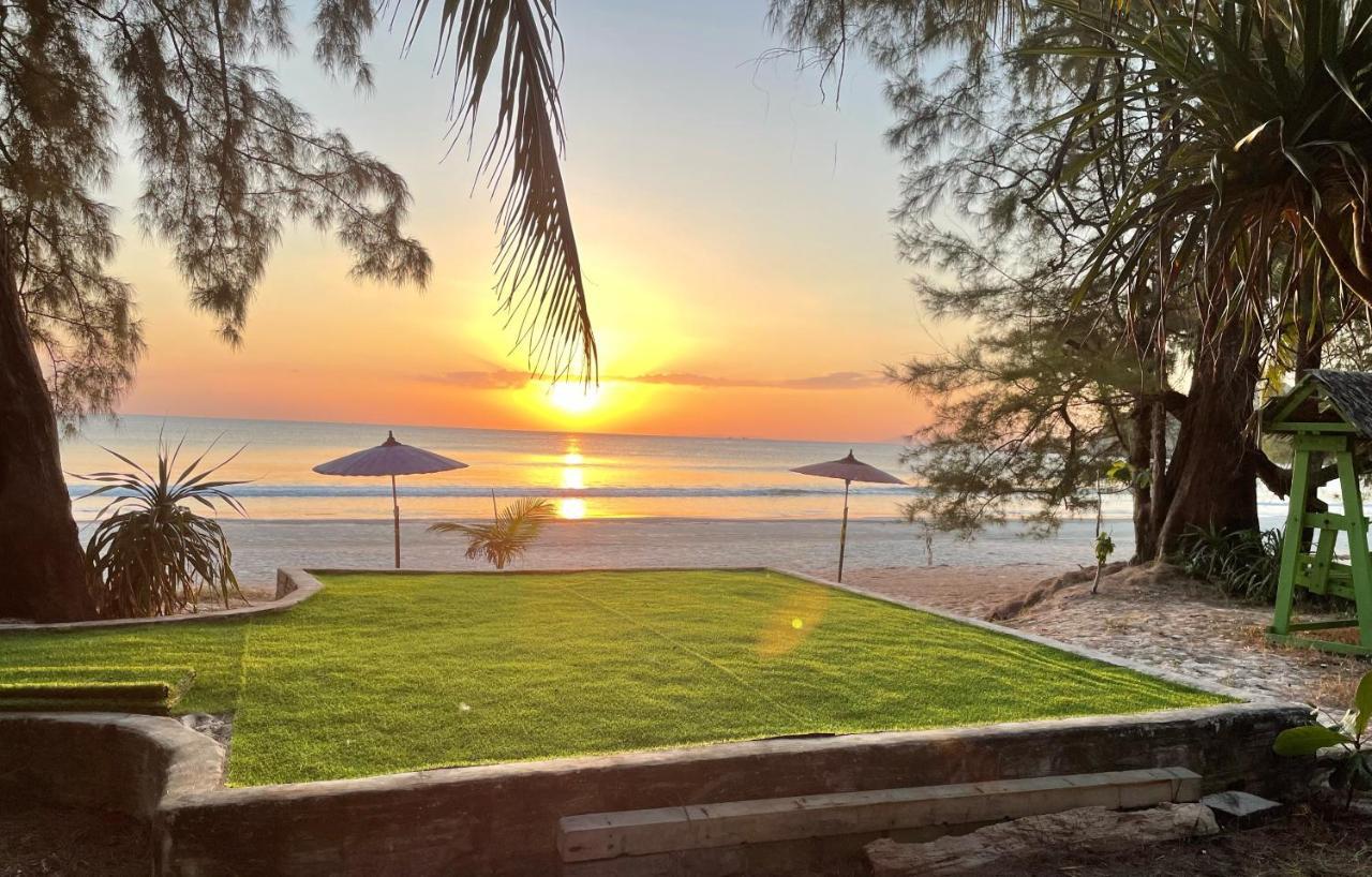 Phayam Friends Otel Koh Phayam Dış mekan fotoğraf
