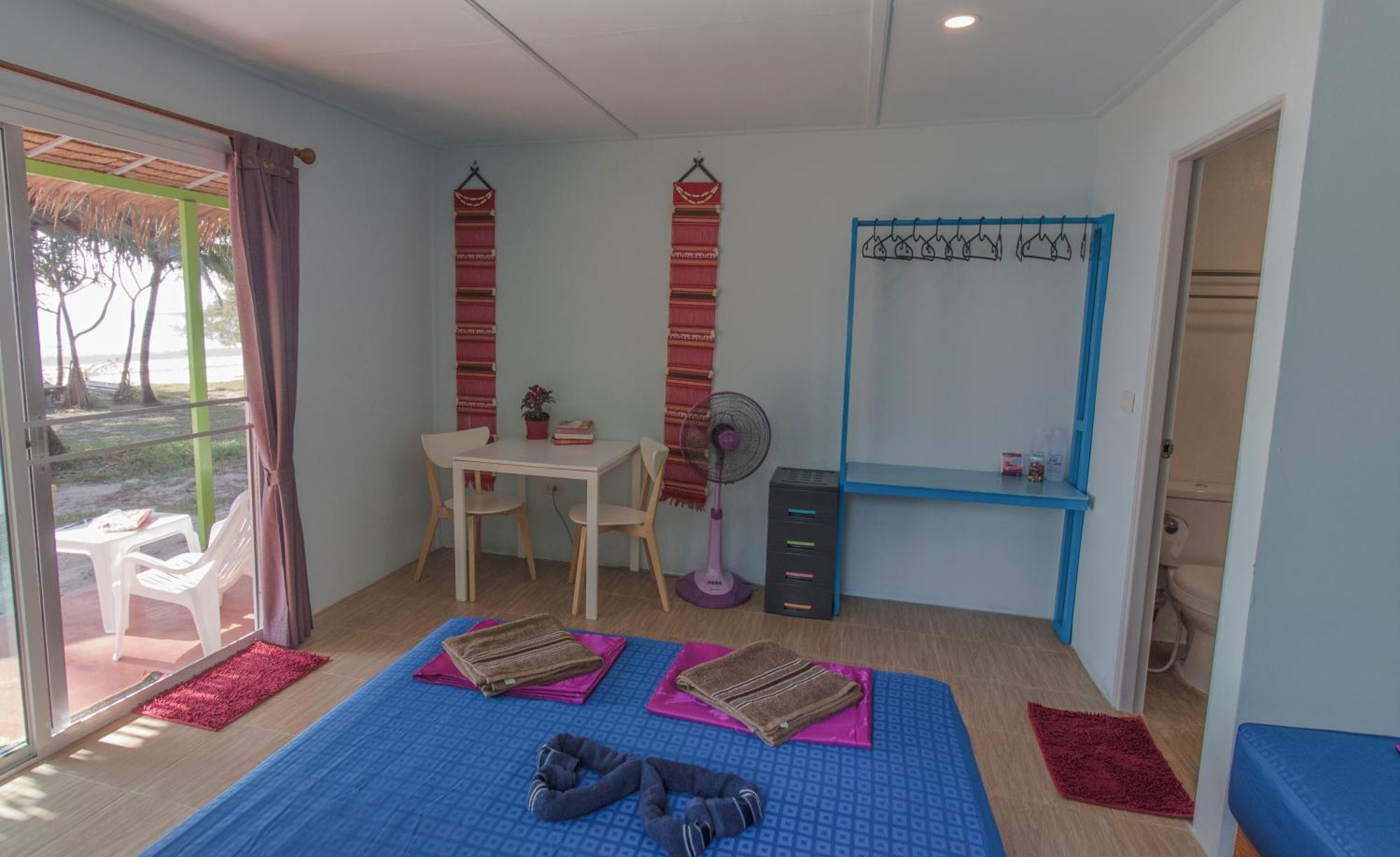 Phayam Friends Otel Koh Phayam Dış mekan fotoğraf
